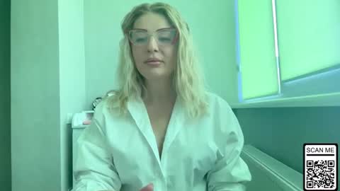 Snapshot of blondie_xoxoxo chatting on 07/12/26, 10:06 blondie_xoxoxo online show from 07/12/26, 10:06
