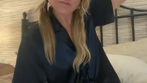 IM TRYNG online show from 03/24/26, 06:18