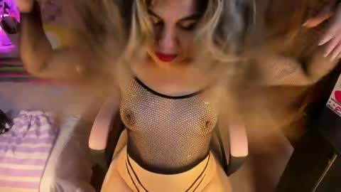 Isis online show from 04/05/26, 10:07