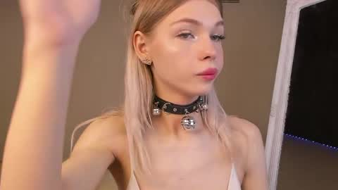 blondy_fina online show from 05/19/26, 04:41