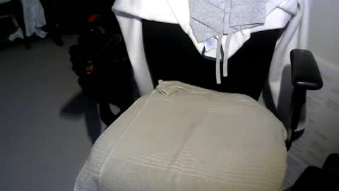 bloodybig0 online show from 01/01/25, 12:33