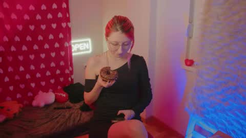 Bloom online show from 02/15/26, 02:47