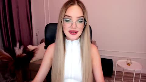 Sophia online show from 01/24/25, 03:00