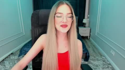 Sophia online show from 01/30/25, 07:37