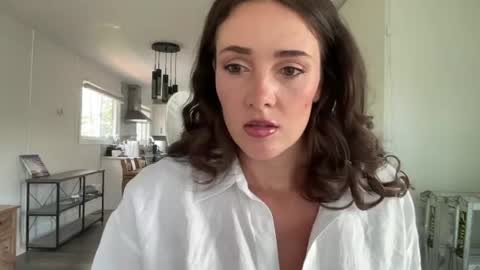 Snapshot of bloomyogi chatting on 07/09/26, 07:18 Emma Bloom online show from 07/09/26, 07:18