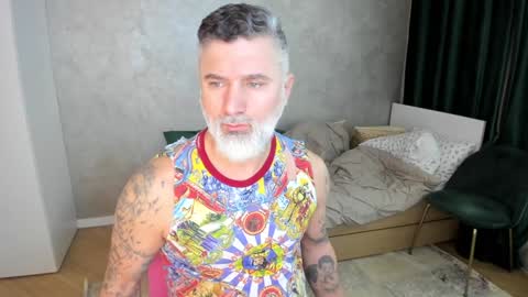 Snapshot of blowmyxxl chatting on 02/06/25, 01:43 Nico online show from 02/06/25, 01:43