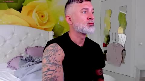 Snapshot of blowmyxxl chatting on 10/08/25, 07:50 Nico online show from 10/08/25, 07:50