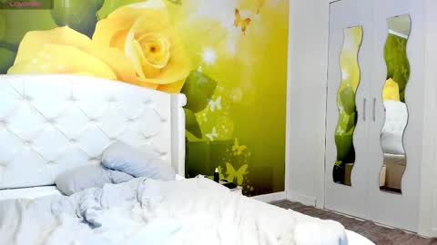 Snapshot of blowmyxxl chatting on 11/05/25, 02:50 Nico online show from 11/05/25, 02:50