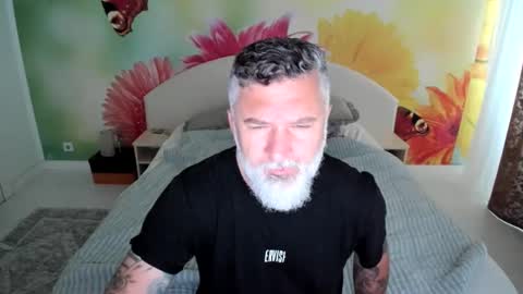 Snapshot of blowmyxxl chatting on 11/30/25, 06:50 Nico online show from 11/30/25, 06:50