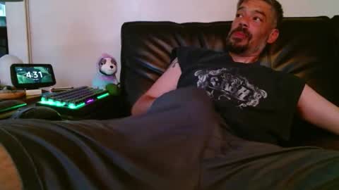 Dong Juan online show from 12/05/25, 12:30
