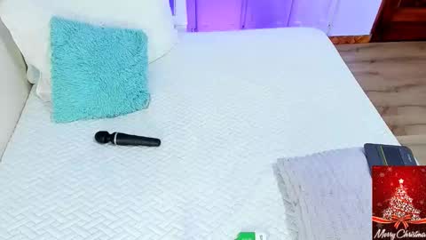 Snapshot of blue__style chatting on 12/24/24, 09:28 blue__style online show from 12/24/24, 09:28