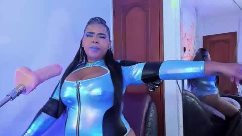 Snapshot of blue__style chatting on 10/28/25, 07:45 blue__style online show from 10/28/25, 07:45