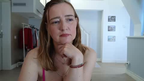 Snapshot of blue_angel_sweet chatting on 06/03/26, 04:04 blue_angel_sweet online show from 06/03/26, 04:04
