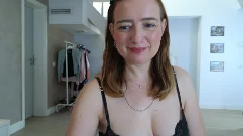 Snapshot of blue_angel_sweet chatting on 06/04/26, 04:29 blue_angel_sweet online show from 06/04/26, 04:29