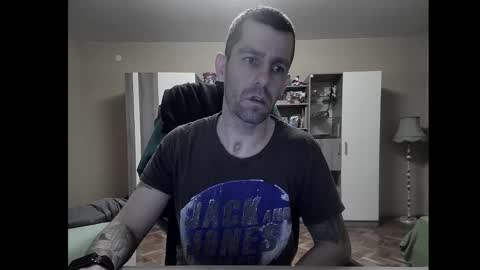 Runaway online show from 01/02/25, 07:29