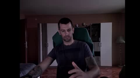 Runaway online show from 01/03/25, 02:08