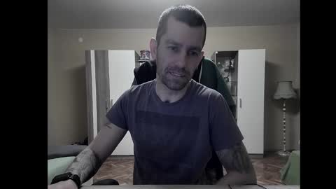 Runaway online show from 01/04/25, 07:44