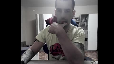 Runaway online show from 10/12/25, 07:35