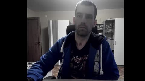 Runaway online show from 01/12/26, 03:06