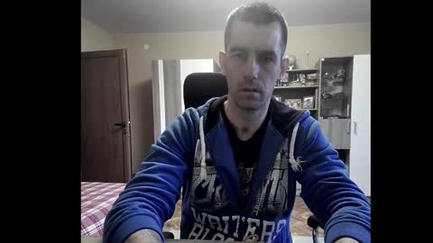 Runaway online show from 02/05/26, 02:54