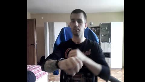 Runaway online show from 02/07/26, 09:24