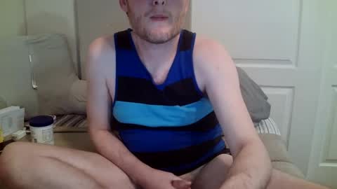 Snapshot of blue_eyes4 chatting on 01/04/25, 03:18 Brandon Love Blue Eyes online show from 01/04/25, 03:18