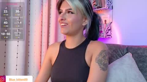 Snapshot of blue_kittenn chatting on 11/11/25, 06:24 blue_kittenn online show from 11/11/25, 06:24