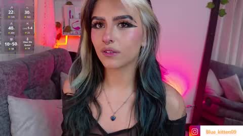 Snapshot of blue_kittenn chatting on 11/29/25, 04:37 blue_kittenn online show from 11/29/25, 04:37