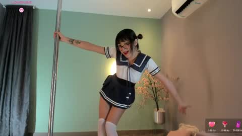 blue_sixx online show from 04/17/26, 10:13