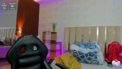 blue_tay1 online show from 09/19/25, 11:44