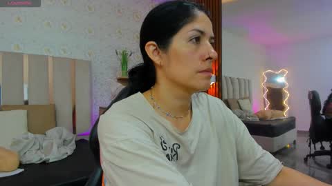 blue_tay1 online show from 10/11/25, 11:53