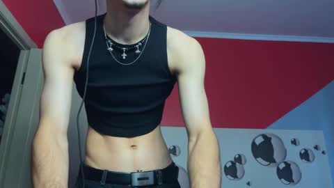 Snapshot of blue_w0rld chatting on 10/17/25, 04:59 SONNYVAN online show from 10/17/25, 04:59