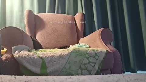 bluealpakka online show from 10/19/25, 05:19