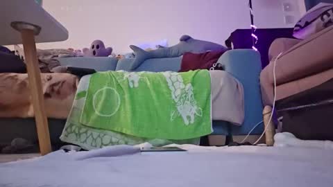 bluealpakka online show from 12/21/25, 04:03