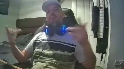 bluebirdflame1 online show from 12/23/24, 06:37