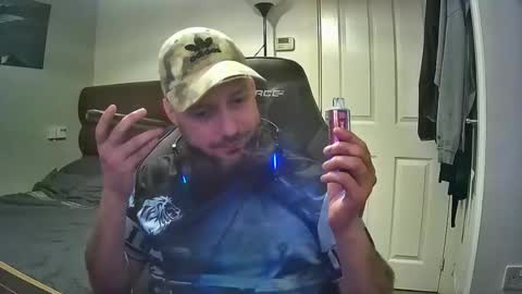 bluebirdflame1 online show from 02/18/25, 10:47