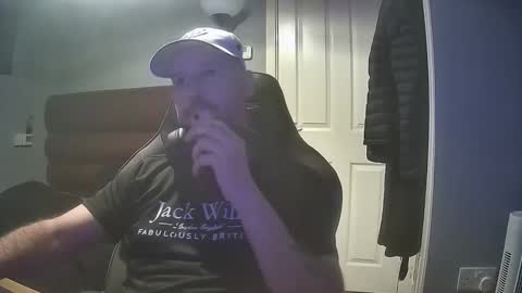 bluebirdflame1 online show from 04/18/26, 11:49