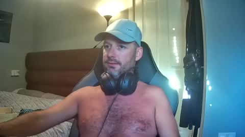 bluebirdflame1 online show from 07/12/26, 05:31