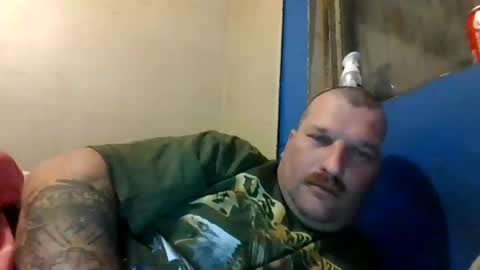 Snapshot of bluedemoneyes1986 chatting on 03/12/25, 01:47 bluedemoneyes1986 online show from 03/12/25, 01:47