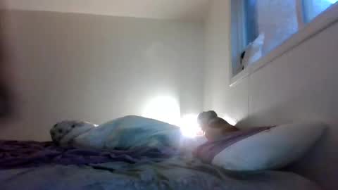 Snapshot of bluedemoneyes1986 chatting on 09/24/25, 11:57 bluedemoneyes1986 online show from 09/24/25, 11:57