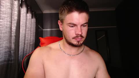 blueeyeboy0 online show from 12/18/24, 07:47