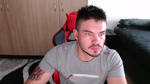 blueeyeboy0 online show from 01/15/25, 12:15