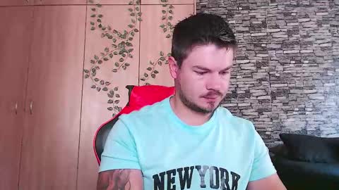 blueeyeboy0 online show from 09/18/25, 06:59