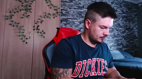 blueeyeboy0 online show from 11/11/25, 07:52