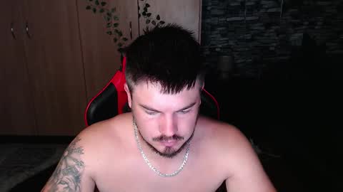 blueeyeboy0 online show from 11/24/25, 06:40