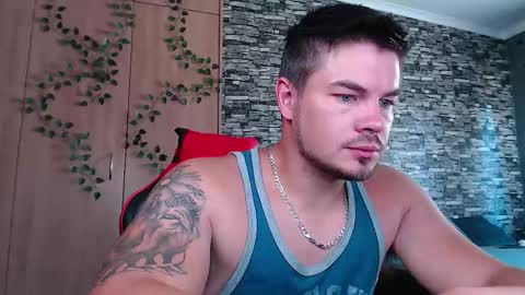 blueeyeboy0 online show from 01/12/26, 07:57