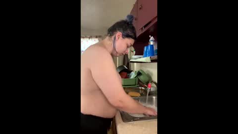 Snapshot of blueeyedbeauty92 chatting on 11/07/25, 09:04 blueeyedbeauty92 online show from 11/07/25, 09:04