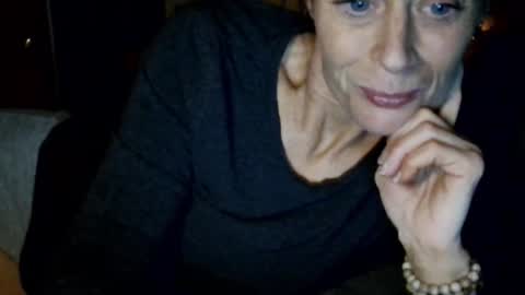 Blueeyedlie online show from 12/18/25, 08:31