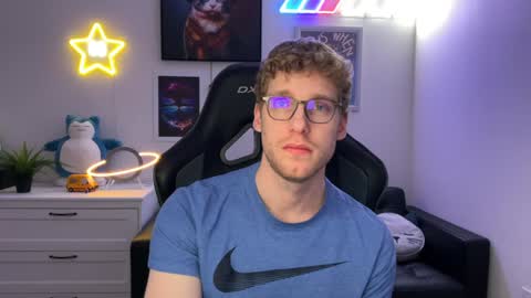 blueeyedtallguy online show from 12/03/24, 04:47