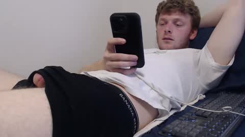 blue eyed twink online show from 02/10/26, 02:26